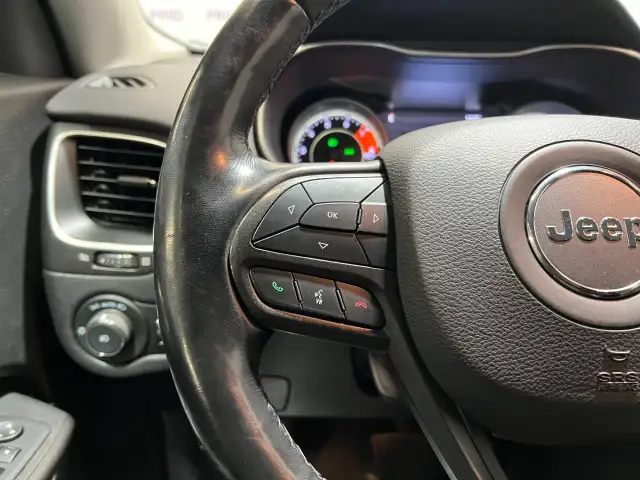 2021 Jeep Cherokee - Photo 22