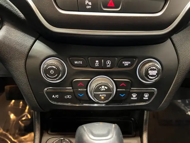 2021 Jeep Cherokee - Photo 27