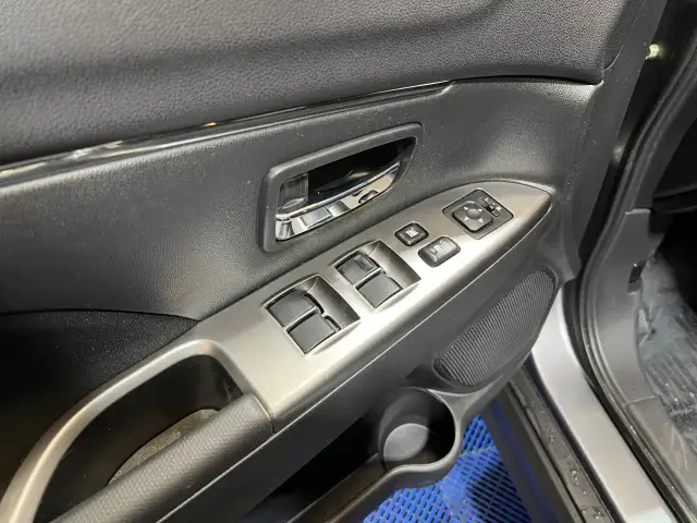 2018 Mitsubishi RVR - Photo 11