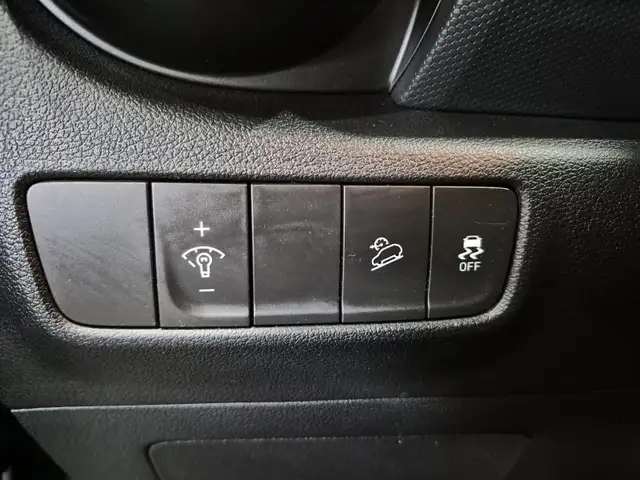 2023 Hyundai Kona 2.0L Preferred 2.0L Preferred | Heated Seat... - Photo 25