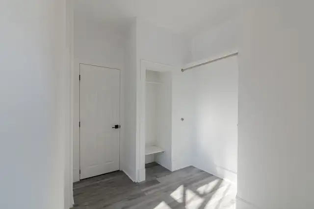 Steps from Vendôme metro, heat & hot water included - ID 2647 - Photo 7