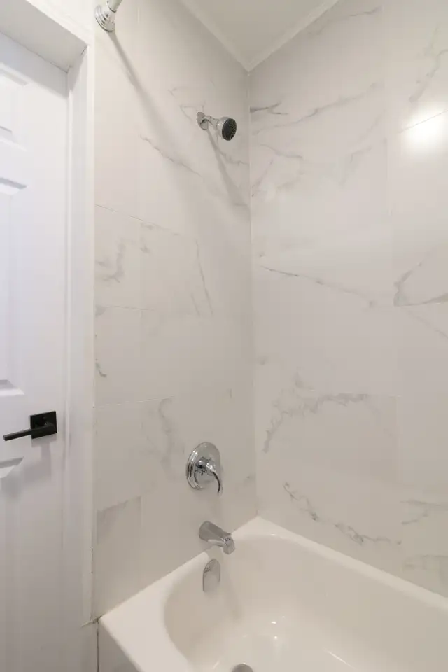 Steps from Vendôme metro, heat & hot water included - ID 2647 - Photo 9