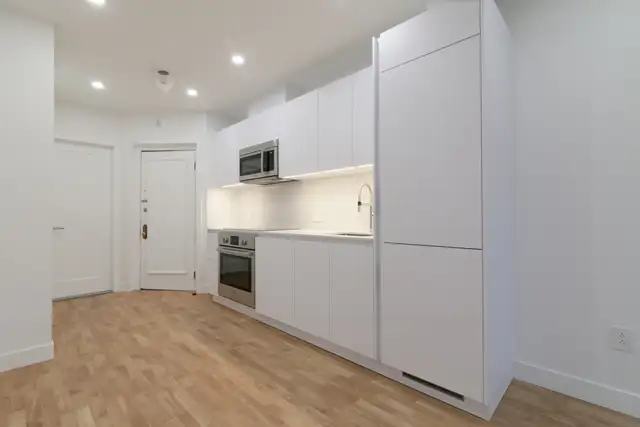 newly built with balcony, W/D   A/C, heating included - ID 426 - Photo 5