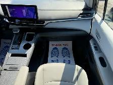 2025 Toyota Sienna Hybrid XLE 8 Passengers - Photo 14