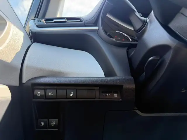 2025 Toyota Sienna Hybrid XLE 8 Passengers - Photo 21