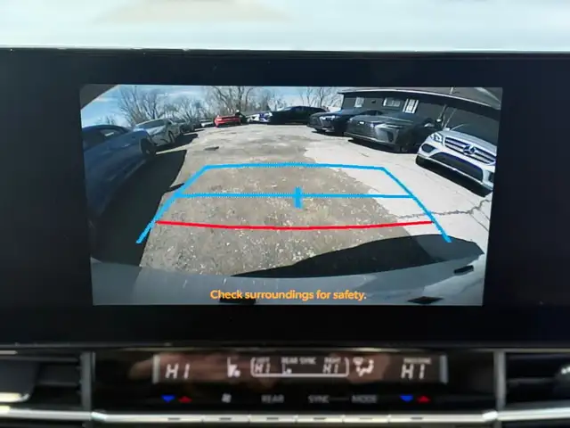 2025 Toyota Sienna Hybrid XLE 8 Passengers - Photo 28