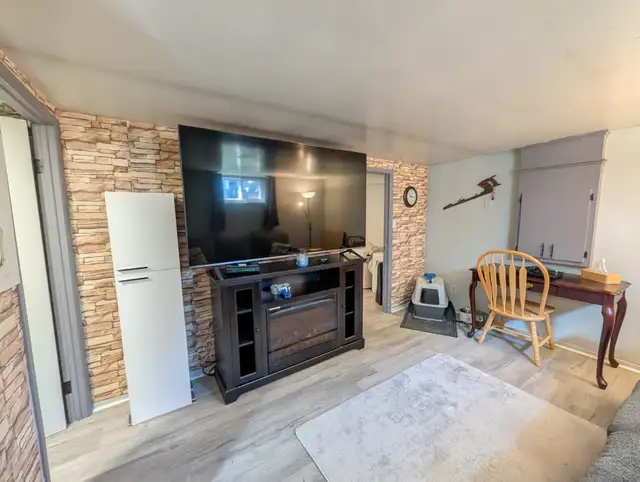 58 Chetwood St, St. Catharines - All Inclusive 1 Bedroom Unit - Photo 2