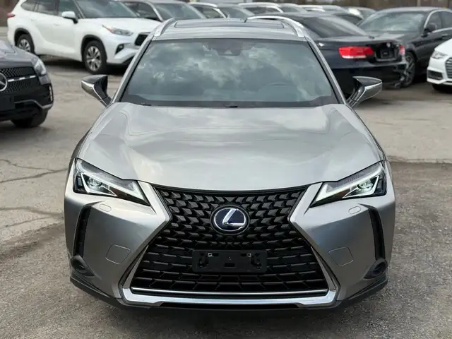 2021 Lexus UX250 Hybrid - Photo 2