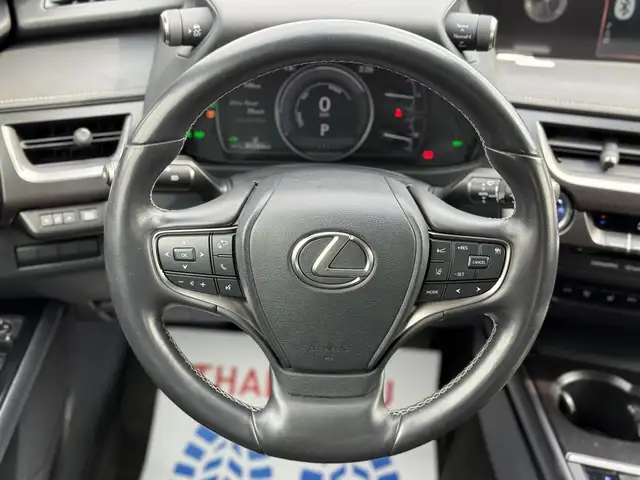 2021 Lexus UX250 Hybrid - Photo 16
