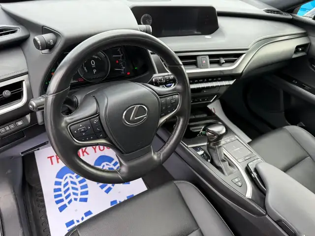 2021 Lexus UX250 Hybrid - Photo 22