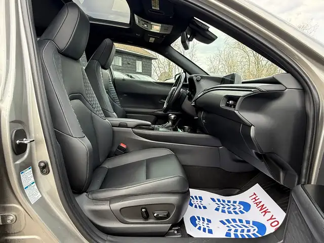 2021 Lexus UX250 Hybrid - Photo 23