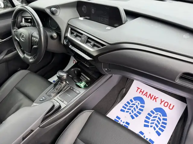 2021 Lexus UX250 Hybrid - Photo 24
