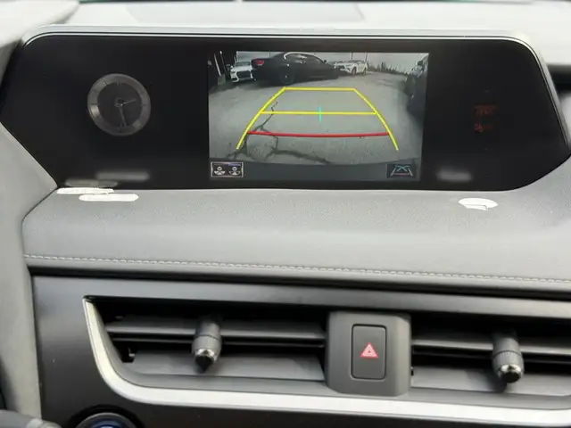 2021 Lexus UX250 Hybrid - Photo 26