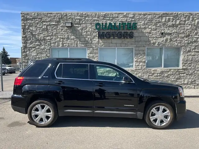 2017 GMC Terrain AWD 4dr SLE w/SLE-2 - Photo 4