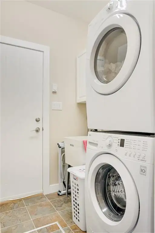 71 White Street - Photo 17