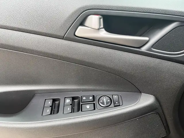 2018 Hyundai Tucson 2.0L Base 2.0 L | Heated Seats | Rearview... - Photo 12