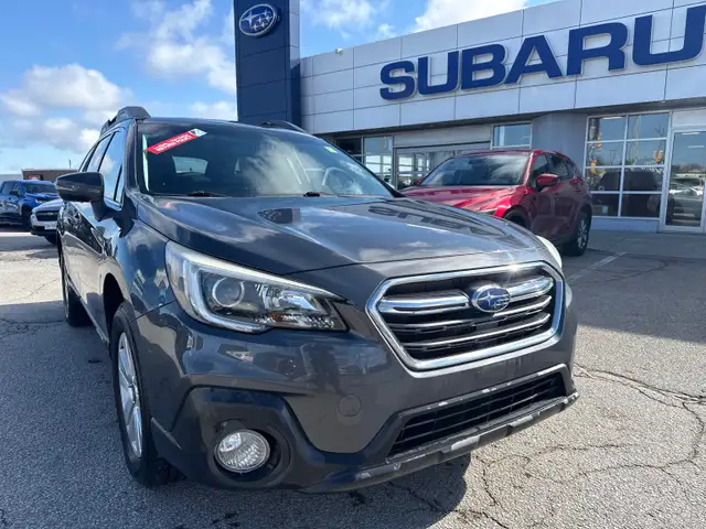 2019 Subaru Outback 2.5i Touring AWD, Sunroof, Power Tailgate - Photo 2
