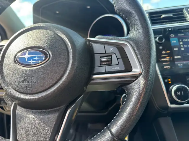 2019 Subaru Outback 2.5i Touring AWD, Sunroof, Power Tailgate - Photo 17