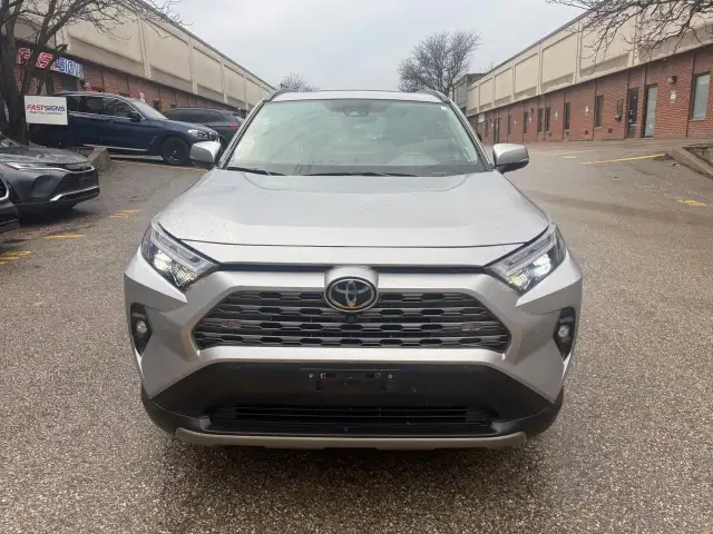 2022 Toyota RAV4 Limited AWD, NAV, LEATHER, SUNROOF - Photo 2