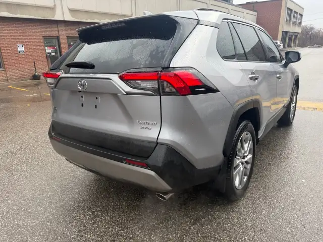 2022 Toyota RAV4 Limited AWD, NAV, LEATHER, SUNROOF - Photo 5