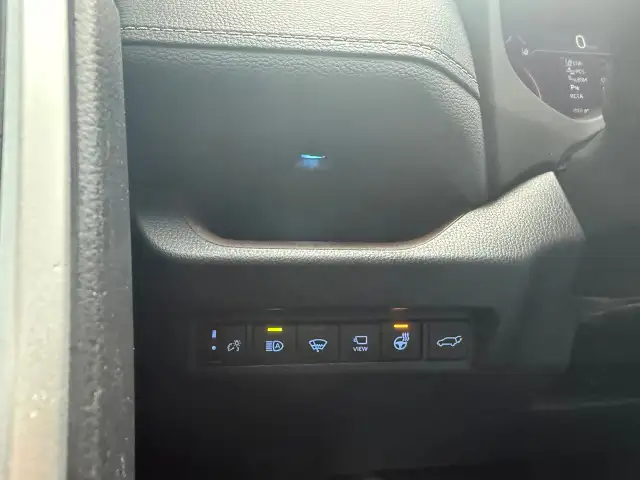 2022 Toyota RAV4 Limited AWD, NAV, LEATHER, SUNROOF - Photo 12