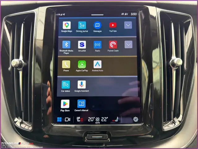 2022 Volvo XC60 B6 AWD-Pano Roof-Driver Assist Safety PKG-GPS-XM - Photo 16