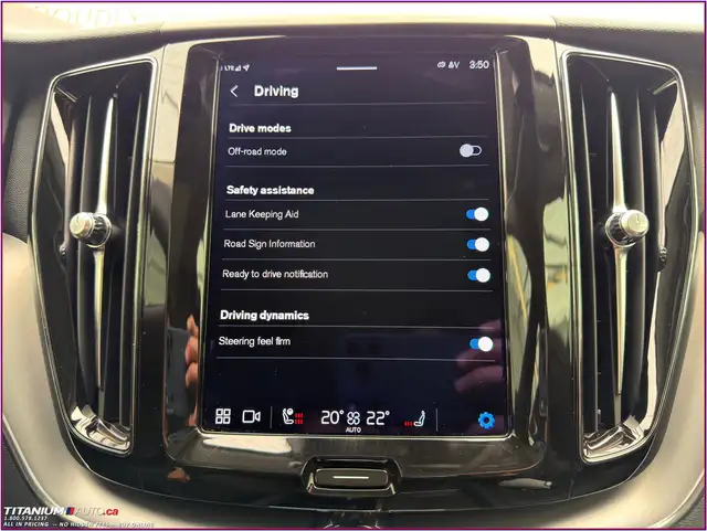 2022 Volvo XC60 B6 AWD-Pano Roof-Driver Assist Safety PKG-GPS-XM - Photo 17