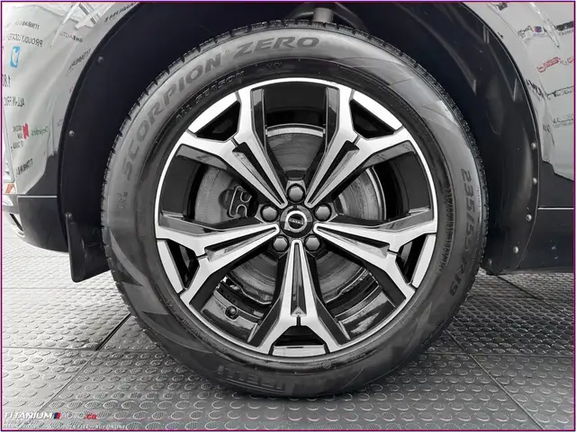 2022 Volvo XC60 B6 AWD-Pano Roof-Driver Assist Safety PKG-GPS-XM - Photo 30