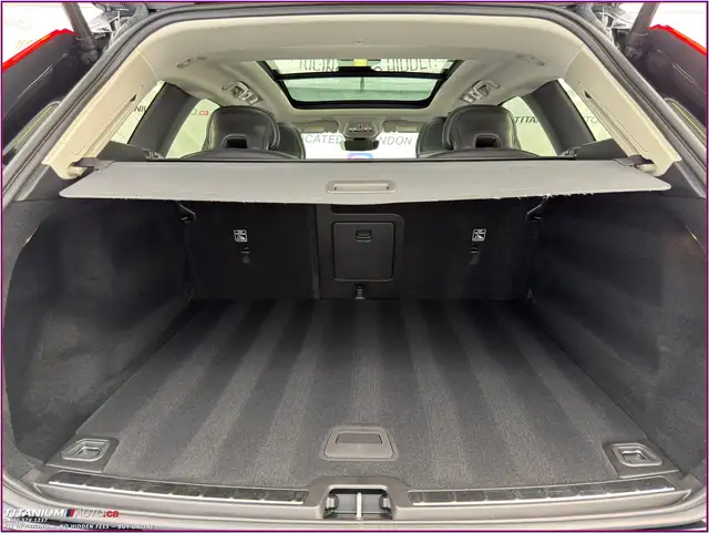 2022 Volvo XC60 B6 AWD-Pano Roof-Driver Assist Safety PKG-GPS-XM - Photo 34