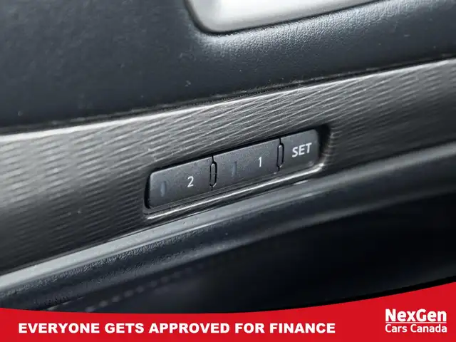 2019 INFINITI QX60 PURE AWD / LEATHER / SUNROOF/ NAVIGATION/ HEA - Photo 14