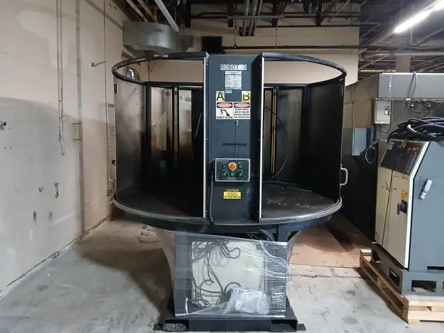 PANASONIC PERFORM ARC 2 Table  manual sliding door Welding Cell - Photo 6