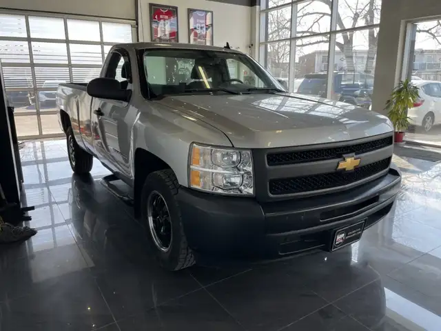 2012 Chevrolet Silverado 1500 WT - Photo 3