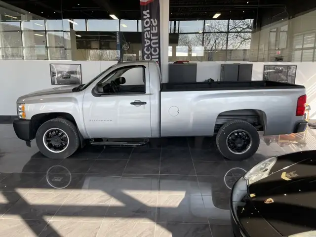 2012 Chevrolet Silverado 1500 WT - Photo 4