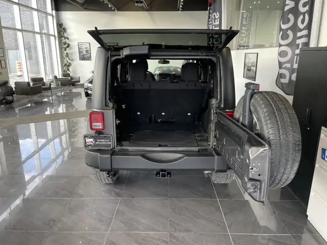2017 Jeep Wrangler Unlimited Sport - Photo 8