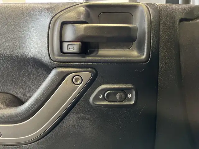 2017 Jeep Wrangler Unlimited Sport - Photo 23