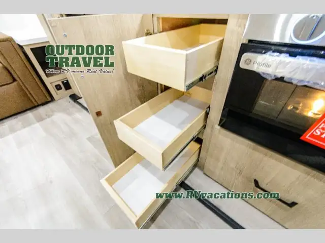 2026 Grand Design Imagine 2970RL - Photo 20