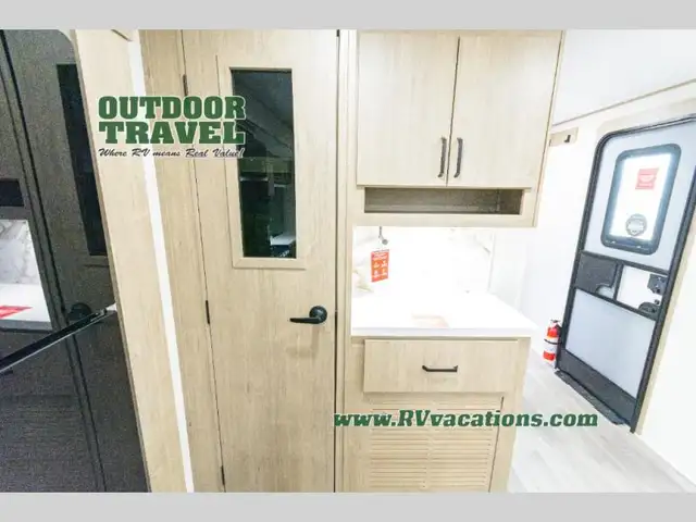 2026 Grand Design Imagine 2970RL - Photo 28