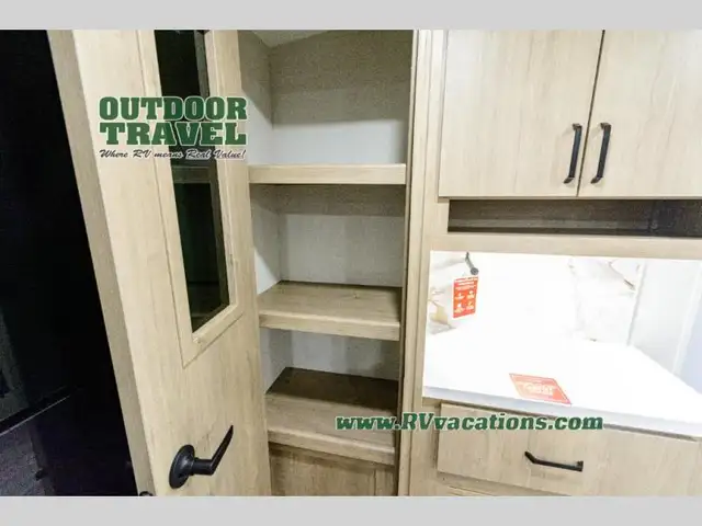 2026 Grand Design Imagine 2970RL - Photo 29