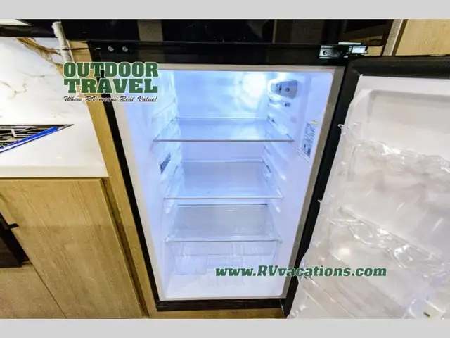 2026 Grand Design Imagine 2970RL - Photo 33