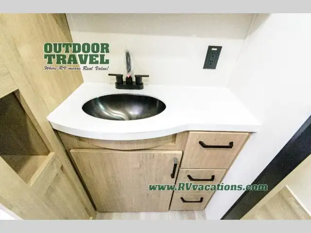 2026 Grand Design Imagine 2970RL - Photo 37