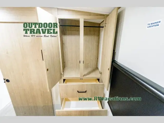 2026 Grand Design Imagine 2970RL - Photo 47