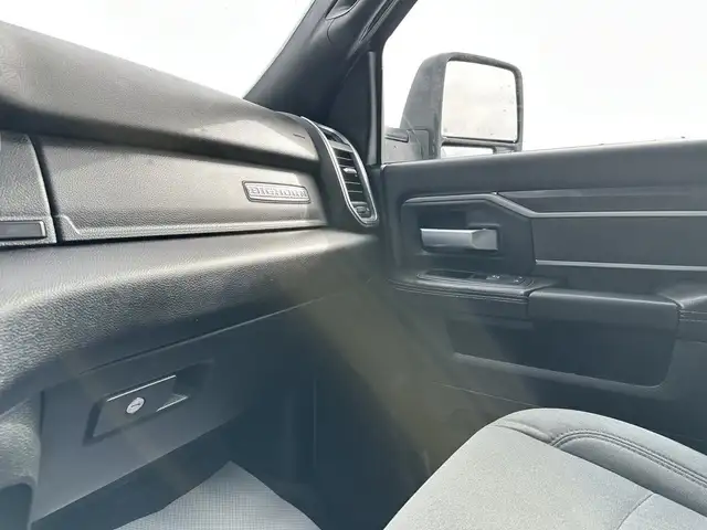 2024 Ram 3500 - Photo 23