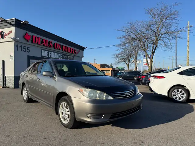 2005 Toyota Camry 4dr Sdn LE Auto