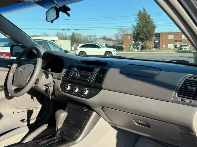 2005 Toyota Camry 4dr Sdn LE Auto - Photo 9