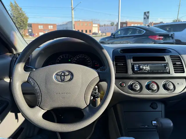 2005 Toyota Camry 4dr Sdn LE Auto - Photo 15