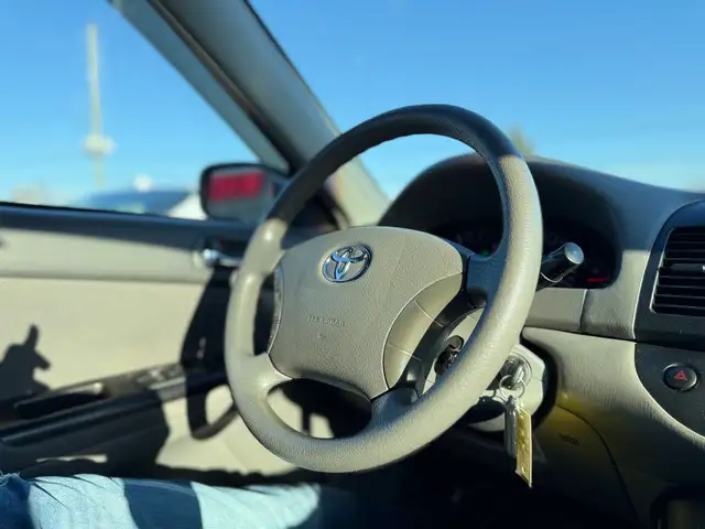 2005 Toyota Camry 4dr Sdn LE Auto - Photo 16