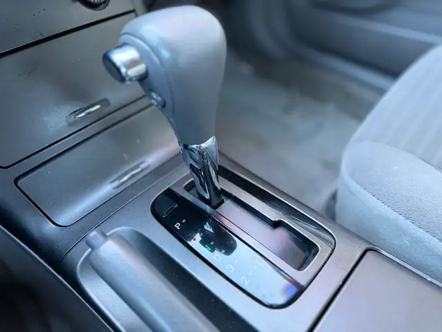 2005 Toyota Camry 4dr Sdn LE Auto - Photo 23