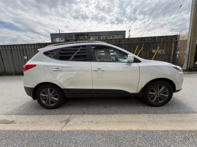 2015 Hyundai Tucson GLS 4dr All-Wheel Drive Automatic - Photo 4