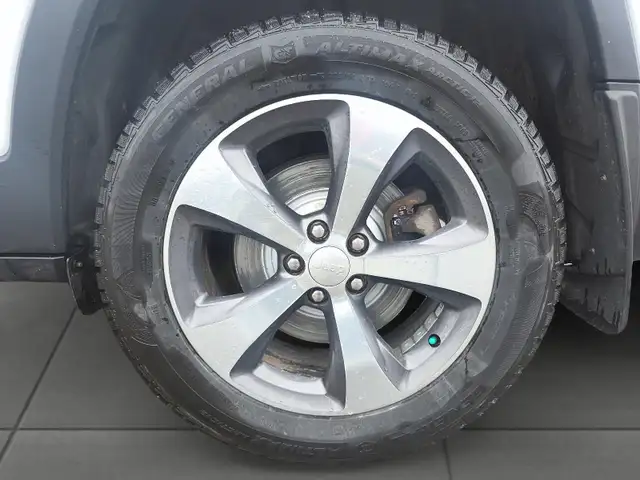 2020 Jeep Cherokee Limited Limited | Luxury/Tech/ Safety Pkg - Photo 13