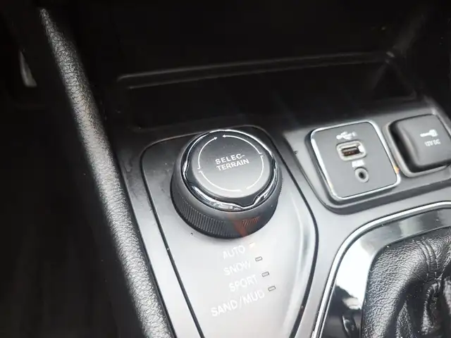 2020 Jeep Cherokee Limited Limited | Luxury/Tech/ Safety Pkg - Photo 18